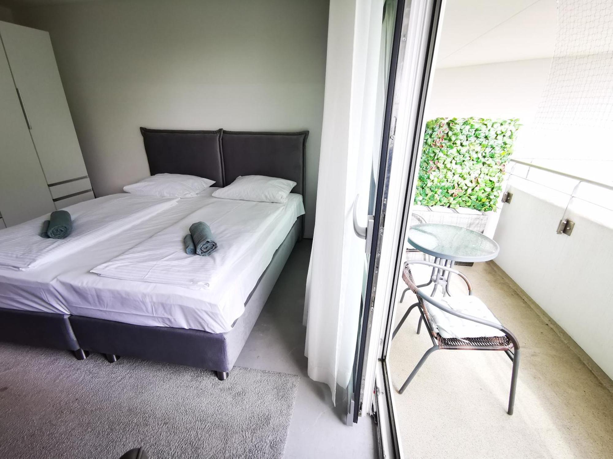 Hh 03 By Rockchair - Superhost Status - Modernes Apartment Mit Sonnigem Balkon & Premium Boxspringbetten In Winterhude - Hamburg Top Geheimtipp Exterior foto